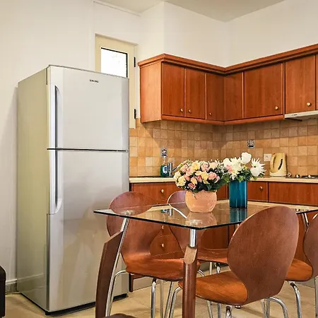 Cassiopeia 3-bedroom House On The With Pool Будинок відпочинку