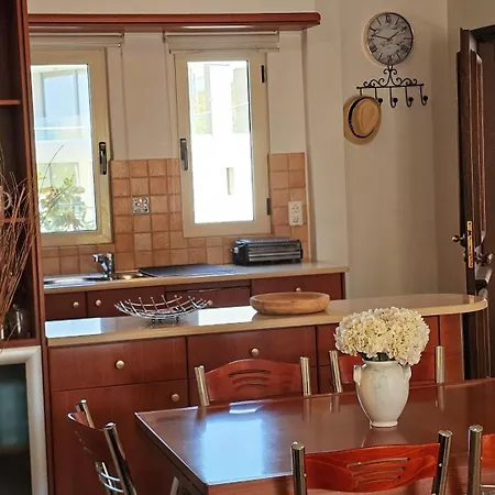 Cassiopeia 3-bedroom House On The With Pool Ханья (Крит)