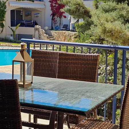 Cassiopeia 3-bedroom House On The With Pool Будинок відпочинку Ханья (Крит)