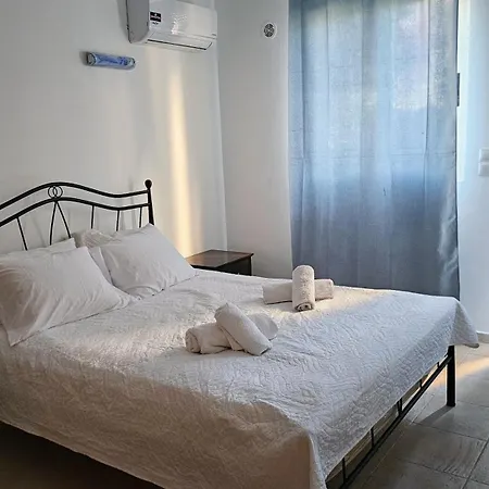 Cassiopeia 3-bedroom House On The With Pool *