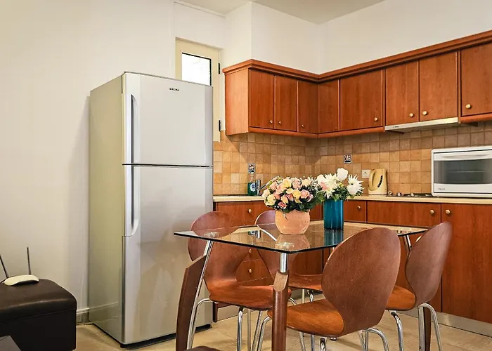 Cassiopeia 3-bedroom House On The With Pool Holiday home