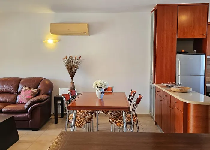 Holiday home Cassiopeia 3-bedroom House On The With Pool *