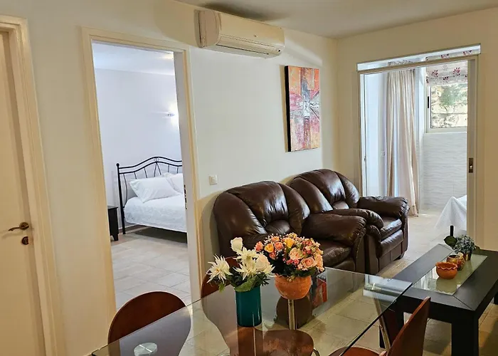 Cassiopeia 3-bedroom House On The With Pool *