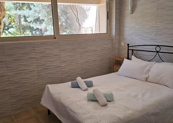 Cassiopeia 3-bedroom House On The With Pool