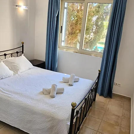 Feriehus Cassiopeia 3-bedroom House On The With Pool Chania (Crete)